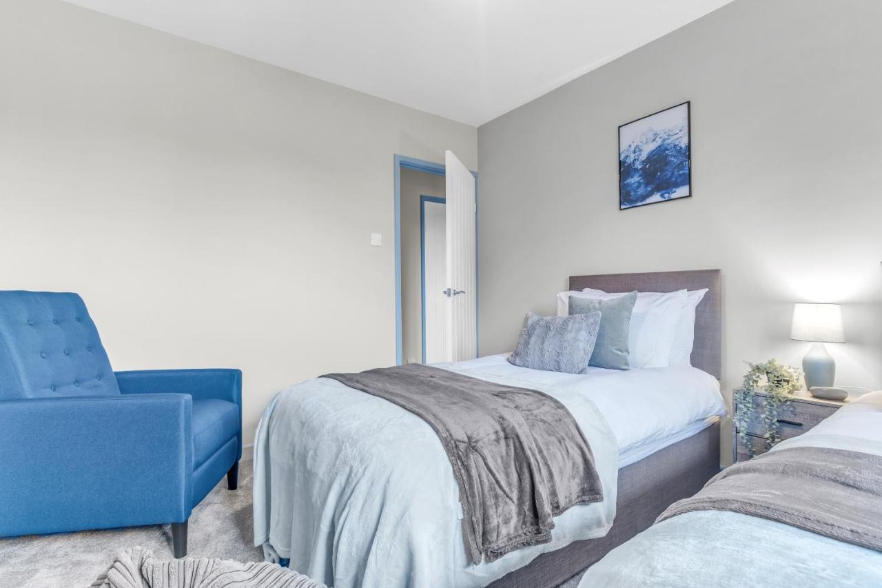 Mk 2-Bedroom Contractor'S Gem, 5 Beds, Sleeps 6, Free Parking Milton Keynes Exterior photo